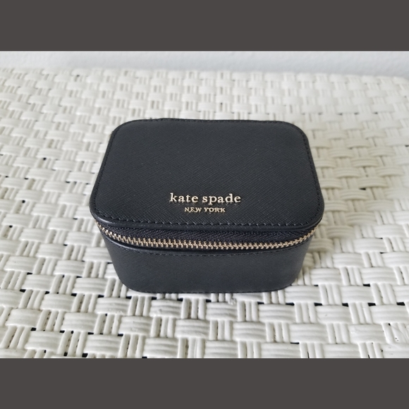 Kate Spade Cameron Black Zip Travel Jewelry Case